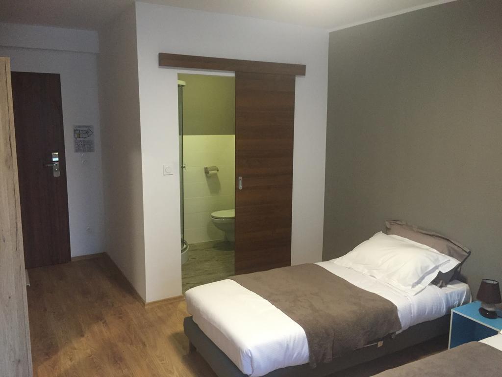 Hotel Le Saint Amand Bilik gambar
